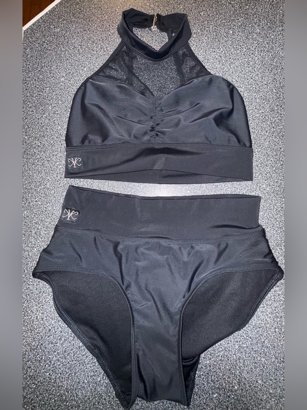 Kandi Kouture Black Two-Piece SizeTS (3/5) Halter Top &‎ High-Waist Bottoms